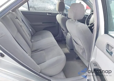 2005 Toyota Camry Std z USA, uszkodzony, nr VIN 4T1BE32K95U381773